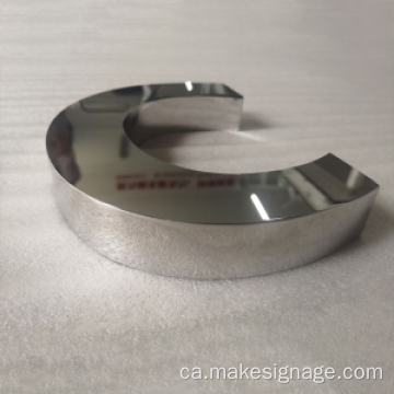 Lletra del canal de metall acabat de mirall